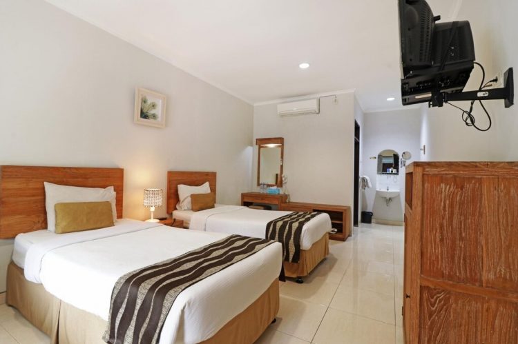 Kamar Deluxe Twin - Ranjang, 1. Mari Mulai dari Sayana Bed &amp; Breakfast, Oase Homey di Tengah Keramaian Bandung , 2. Sisco Bed and Breakfast, “Rumah Kedua” yang Nggak Jauh dari Beberapa Kampus Populer di Bandung, 3. Untuk Akomodasi Hemat di Sekitar Sukajadi, Magnolia Bed &amp; Breakfast Siap Menjamu Kalian dengan Keramahan ala Rumah Sendiri, 4. Rasakan Serunya Punya “Rumah Sendiri” di Kawasan Dago Atas dengan Menginap di Rumah Kiboku Bed &amp; Breakfast, 5. Sedangkan Jika Ingin Merasakan “Punya Rumah Sendiri” di Sekitar Lembang, Rose Chamber Bed &amp; Breakfast Layak Untuk Dijamahi, 6.Summerbird Bed and Brasserie, B&amp;B Konsep Baru yang Keren dan Instagramable Banget! 