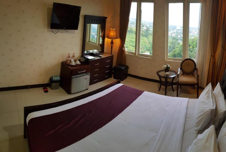 Kamar Hotel Scarlet Bukit Pakar via Agoda