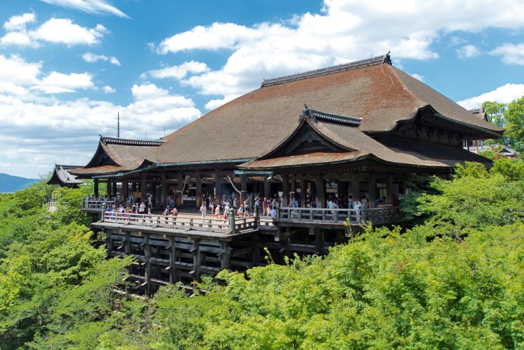 Kiyomizudera Kyoto via Wikipedia 101 Tempat Wisata Gratis di Kyoto Terhits & Terpopuler Dikunjungi