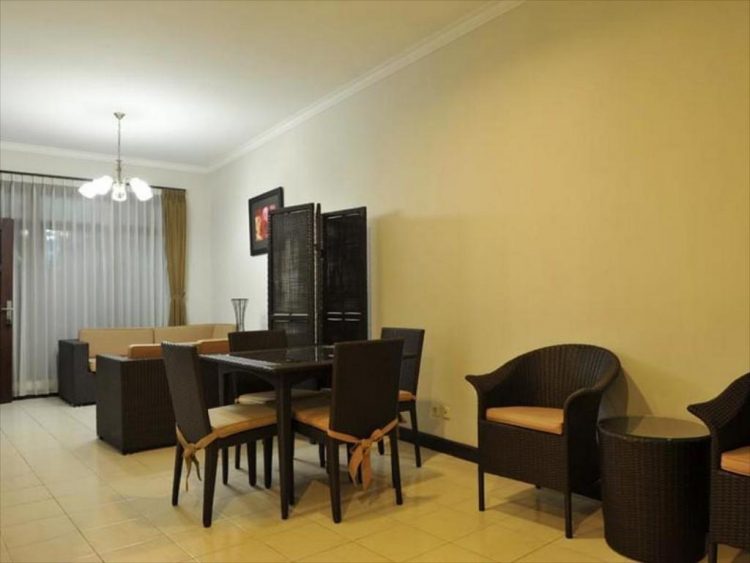 Lobi dan lounge, 1. Mari Mulai dari Sayana Bed &amp; Breakfast, Oase Homey di Tengah Keramaian Bandung , 2. Sisco Bed and Breakfast, “Rumah Kedua” yang Nggak Jauh dari Beberapa Kampus Populer di Bandung, 3. Untuk Akomodasi Hemat di Sekitar Sukajadi, Magnolia Bed &amp; Breakfast Siap Menjamu Kalian dengan Keramahan ala Rumah Sendiri, 4. Rasakan Serunya Punya “Rumah Sendiri” di Kawasan Dago Atas dengan Menginap di Rumah Kiboku Bed &amp; Breakfast, 5. Sedangkan Jika Ingin Merasakan “Punya Rumah Sendiri” di Sekitar Lembang, Rose Chamber Bed &amp; Breakfast Layak Untuk Dijamahi, 6.Summerbird Bed and Brasserie, B&amp;B Konsep Baru yang Keren dan Instagramable Banget! 