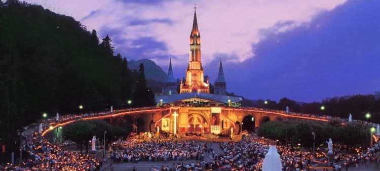 Lourdes via Nazaret Tour, 1. Paris, 2. Marseille, 4. Strasbourg, 5. Mont Saint-Michel, 6. Bordeaux, 7. Aix-en-Provence, 8. Lourdes