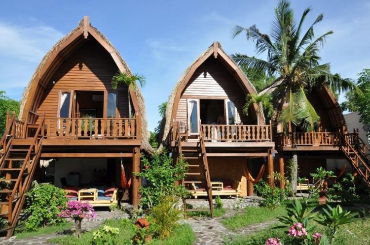 Mango Dive & Bungalow via Chambres-hotels, 1. Good For Ya Knee Hostel & Bungalows, Akomodasi Murah Meriah Berjarak 5 Menit Jalan Kaki dari Pantai, 2. Budget Kaki Lima Tapi Ingin Akomodasi dengan Privasi Lebih? Angel’s Cottage Jawabannya, 3. Menginap dalam Suasana Eco Friendly yang Ramah Budget Bisa Kalian Dapatkan di Little Woodstock Homestay, 4. Oceane Paradise Bungalow, Cocok Bagi Kalian yang Ingin Menginap Nyaman dengan Harga Hemat, 5. Kalian Juga Dapat Mempertimbangkan Giliano Residence untuk Pilihan Akomodasi Budget nan Nyaman, 6. Ingin Menjauh Sejenak dari Peradaban Modern Tanpa Harus Jauh-jauh dari Pusat Keramaian? Coba Lirik Denaya Lodge, deh!, 7. Gili Bagaz Cottage Hadir Untuk Kalian yang Merindukan Nuansa Etnik Jawa dengan Harga Budget, 8. Walau Rate-nya Terbilang Budget, Fasilitas di Trawangan Oasis Hotel Ini Cukup Lengkap Untuk Memanjakan Wisatawan, 9. Hotel Vila Ombak, 10. Natya Hotel Gili Trawangan, 11. The Trawangan Resort, 12. Pearl of Trawangan, 13. Santorini Beach Resort, 14. Mango Dive & Bungalow