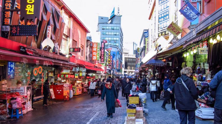 Mengunjungi Namdaemun Market via Liawisata, Mengurus Visa Korea, Transportasi Menuju Seoul, Memilih Penginapan di Seoul, Rekomendasi Tempat Wisata di Seoul, Rekomendasi Tempat Wisata di Seoul Lainnya, Tempat Wisata Belanja di Seoul, Wisata Budaya Tradisional Korea, Destinasi Wisata Tradisional, Tempat Wisata Paling Instagramable di Seoul, Tempat Wisata Paling Palace di Seoul, Museum di Seoul yang Wajib Dikunjungi, Tempat Wisata untuk Pencinta K-Pop di Seoul, Wisata Alam dan Taman di Seoul