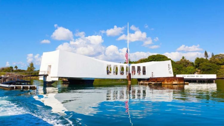Menjelajahi Pearl Harbor 20 Tempat Wisata di Pulau Oahu Terpopuler &amp; Terhits Dikunjungi!, Informasi Dasar, Daya Tarik Oahu Island, Aktivitas Seru &amp; Tempat Wisata di Pulau Oahu, Aktivitas Wisata Random di Pulau Oahu, Tips dan Trik, Akses dan Orientasi