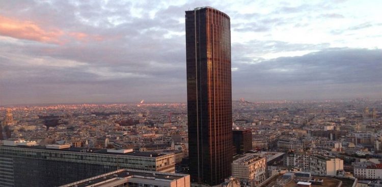 Montparnasse Tower via Citibreak, 1. Palace of Versailles, 2. Fontainebleau, 3. Sceaux, 4. Mont Saint Michel, 5. Saint-Germain-en-Laye, 6. Provins, 7. Chartres, 8. Reims, 9. Giverny, 10. Menara Eiffel, 11. Musee du Louvre, 12. Notre Dame de Paris, 13. Arc de Triomphe, 14. Champs-Élysées, 15. Sacré-Cœur, 16. Tuileries Garden, 17. Jardin du Luxembourg, 18. Montmartre, 19. Musée d’Orsay, 20. Disneyland Paris, 21. Place de la Concorde, 22. The Centre Pompidou, 23. Le Marais, 24. Champ de Mars, 25. Palais Garnier, 26. Montparnasse Tower, 27. Panthéon, 28. Rodin Museum, 29. Conciergerie, 30. Pont des Arts, 31. Musée de l’Orangerie, 32. Grand Palais, 33. La Villette