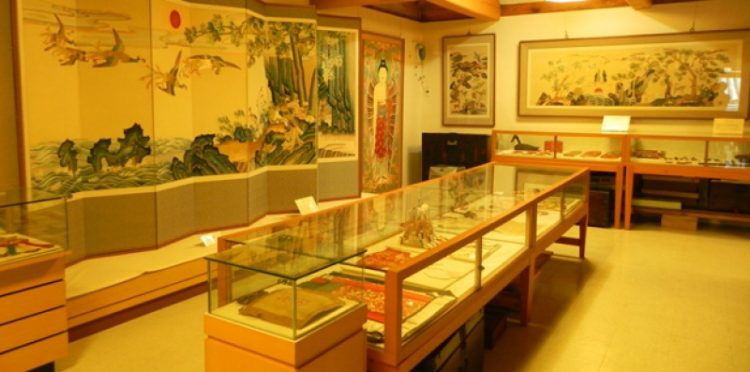 Museum of Korean Embroidery, Mengurus Visa Korea, Transportasi Menuju Seoul, Memilih Penginapan di Seoul, Rekomendasi Tempat Wisata di Seoul, Rekomendasi Tempat Wisata di Seoul Lainnya, Tempat Wisata Belanja di Seoul, Wisata Budaya Tradisional Korea, Destinasi Wisata Tradisional, Tempat Wisata Paling Instagramable di Seoul, Tempat Wisata Paling Palace di Seoul, Museum di Seoul yang Wajib Dikunjungi, Tempat Wisata untuk Pencinta K-Pop di Seoul, Wisata Alam dan Taman di Seoul
