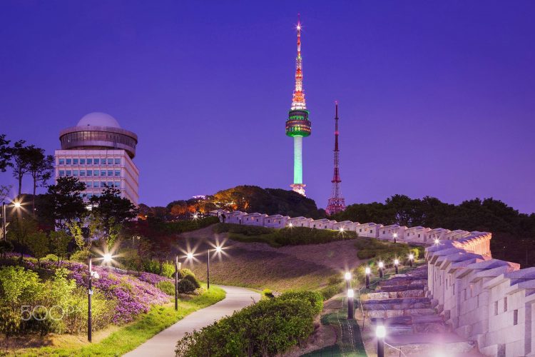 Namsan Park via Pinterest, Mengurus Visa Korea, Transportasi Menuju Seoul, Memilih Penginapan di Seoul, Rekomendasi Tempat Wisata di Seoul, Rekomendasi Tempat Wisata di Seoul Lainnya, Tempat Wisata Belanja di Seoul, Wisata Budaya Tradisional Korea, Destinasi Wisata Tradisional, Tempat Wisata Paling Instagramable di Seoul, Tempat Wisata Paling Palace di Seoul, Museum di Seoul yang Wajib Dikunjungi, Tempat Wisata untuk Pencinta K-Pop di Seoul, Wisata Alam dan Taman di Seoul