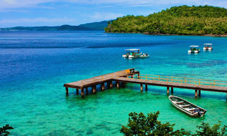 Pantai Iboih via Tripsabang, 1. Museum Tsunami, 2. Pulau Rubiah, 3. Pantai Iboih, 4. Masjid Raya Baiturrahman, 5. Air Terjun Blang Kolam, 6. Air Terjun Suhom, 7. Danau Laut Tawar, 8. Pantai Lhoknga, 9. Rumah Cut Nyak Dien, 10. Taman Hutan Raya Pocut Meurah Intan, 11. Air Terjun Kuta Malaka, 12. Tugu Nol Kilometer, 13. Pulau Batee, 14. Pulau Keluang, 15. Goa Sarang, 16. Ujong Seukee, 17. Pulo Aceh, 18. Air Terjun Pria Laot, 19. Air Terjun Tansaran Bidin, 20. Air Terjun Tahura Saree, 21. Kuala Paret, 22. Lingkok Kuwieng, 23. Kuala Merisi, 24. Pualu Pusong, 25. Pantai Tebing Lampuuk, 26. Pantan Terong, 27. Benteng Iskandar Muda dan Benteng Indrapatra, 28. Pusat Latihan Gajah Saree, 29. Air Terjun Peukan Biluy , 30. Goa Loyang Koro, 31. Gua putri pukes, 32. Cagar Alam Jantho, 33. Objek Wisata Putroe Aloh – Pucok Krueng , 34. Gunung Seulawah Agam, 35. Gunung Borni Telong, 36. Pulau Seumadu, 37. Kegiatan diving wisata di Pulau Weh, 38. Pantai Ujong Kareung, 39. Bukit Lamreh, 40. Pantai Ulee Lheue