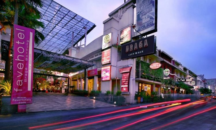 Pintu masuk ke Favehotel Braga via Favehotel Brag facebook