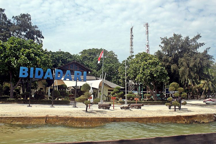 Pulau Bidadari, Informasi Dasar, Posisi dan Peta Kepulauan Seribu, Destinasi Wisata di Pulau Seribu, Pulau yang Bisa Dikunjungi Oleh Wisatawan, Akses Menuju Kepulauan Seribu