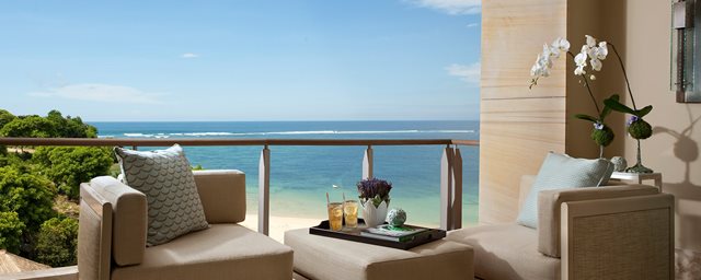 Royal Suite view, 1. Mulia Resort Nusa Dua, Hotel Mewah dengan Dua Kapel Romantis di Tepi Pantai Nusa Dua, 2. Selebrity Hong Kong, Sharon Chan dan Pasangannya, Memilih Conrad Bali Sebagai Venue Wedding dan Bulan Madu Mereka , 3. Villa Bayuh Sabbha, Pernah Menjadi Saksi Janji Suci Antara Tamara Bleszynski dan Mike Lewis, 4. Mari Beralih ke Ayana Spa &amp; Resort Bali, Tempat Franda dan Samuel Zylgwyn Mengikat Janji, 5. Dan Tentu Saja Jangan Lupakan Alila Villas Soori, Tempatnya Raffi Ahmad dan Nagita Slavina Menggelar Private Party di Bali