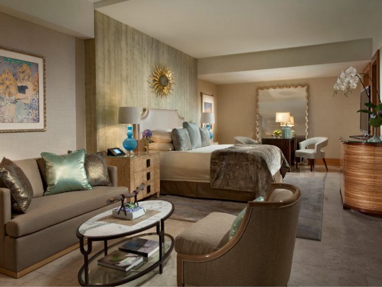 Royal Suite, 1. Mulia Resort Nusa Dua, Hotel Mewah dengan Dua Kapel Romantis di Tepi Pantai Nusa Dua, 2. Selebrity Hong Kong, Sharon Chan dan Pasangannya, Memilih Conrad Bali Sebagai Venue Wedding dan Bulan Madu Mereka , 3. Villa Bayuh Sabbha, Pernah Menjadi Saksi Janji Suci Antara Tamara Bleszynski dan Mike Lewis, 4. Mari Beralih ke Ayana Spa &amp; Resort Bali, Tempat Franda dan Samuel Zylgwyn Mengikat Janji, 5. Dan Tentu Saja Jangan Lupakan Alila Villas Soori, Tempatnya Raffi Ahmad dan Nagita Slavina Menggelar Private Party di Bali