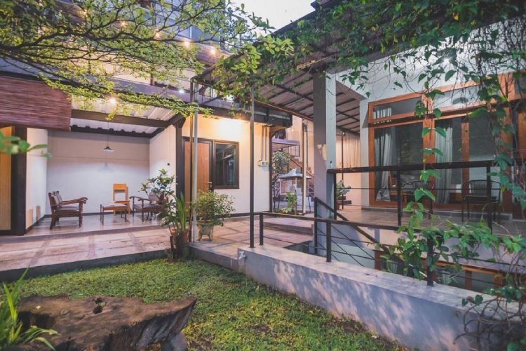 Rumah Kiboku Bed &amp; Breakfast via Agoda, 1. Mari Mulai dari Sayana Bed &amp; Breakfast, Oase Homey di Tengah Keramaian Bandung , 2. Sisco Bed and Breakfast, “Rumah Kedua” yang Nggak Jauh dari Beberapa Kampus Populer di Bandung, 3. Untuk Akomodasi Hemat di Sekitar Sukajadi, Magnolia Bed &amp; Breakfast Siap Menjamu Kalian dengan Keramahan ala Rumah Sendiri, 4. Rasakan Serunya Punya “Rumah Sendiri” di Kawasan Dago Atas dengan Menginap di Rumah Kiboku Bed &amp; Breakfast, 5. Sedangkan Jika Ingin Merasakan “Punya Rumah Sendiri” di Sekitar Lembang, Rose Chamber Bed &amp; Breakfast Layak Untuk Dijamahi, 6.Summerbird Bed and Brasserie, B&amp;B Konsep Baru yang Keren dan Instagramable Banget! 