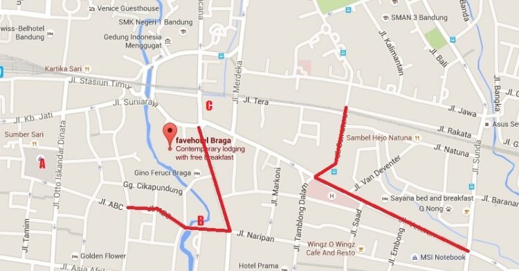 Screenshot lokasi Favehotel Braga dan lingkungan sekitarnya, by vie. Keterangan gambar: (A) Pasar Baru, (B) Warung Ceu Mar, (C) Soto Pak Ento, ——– spot kuliner favorit di Bandung