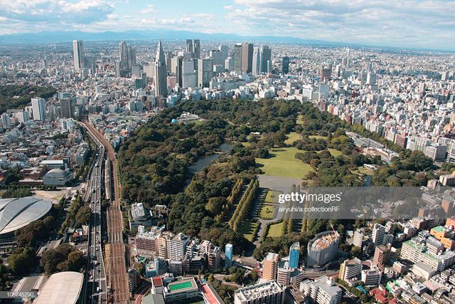 Sendagaya via gettyimages, Informasi Dasar, Daya Tarik Wisata Shibuya, Aktivitas Seru di Shibuya, Akses Menuju ke Shibuya