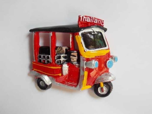 Segala Sesuatu Bertema Tuk-tuk via Tokopedia, 1. Souvenir Gajah, 2. Kelapa dan Segala Kerajinannya, 3. Segala Sesuatu Bertema Tuk-tuk, 4. Produk Spa, 5. Saus dan Bumbu, 6. Sutra Thailand, 7. Aksesoris Lokal, 8. Celana Muay-Thai, 9. Pakaian Tradisional, 10. Pocket Kulit, 11. Tas Unik Thailand, 12. Porselen Benjarong, Pajangan Keramik Khas Thailand, 13. Payung Kertas, 14. Bantal Segitiga Khas Thailand, 15. Ornamen dan Ukiran dari Kayu, 16. Wadah Anyaman Bambu untuk Tempat Nasi, 17. Perlengkapan Meditasi, 18. Pernak-pernik Unik, 19. Aneka Dekorasi dan Hiasan dari Kulit, 20. Lampu dan Lentera, 21. Permen, 22. Selai Khas Thailand, 23. Manisan Buah, 24. Aneka Cokelat, 25. Keripik Durian, 26. MAMA Tom Yum, 27. Pad Thai Instan, 28. Bento Squid Seafood Snack, 29. Pajangan Dinding Payet Khas Thailand