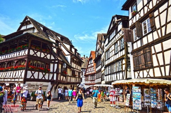 Strasbourg via detik, 1. Paris, 2. Marseille, 4. Strasbourg, 5. Mont Saint-Michel, 6. Bordeaux, 7. Aix-en-Provence, 8. Lourdes