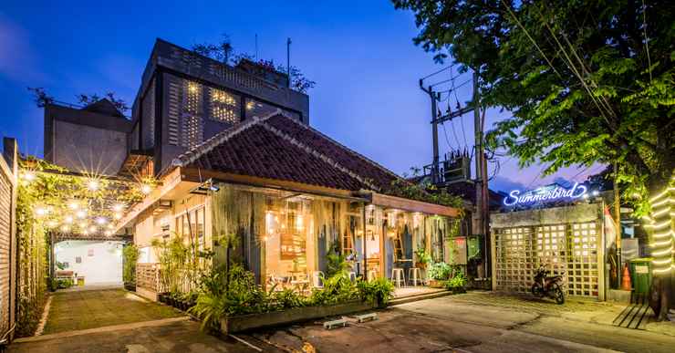 Summerbird Bed and Brasserie via Traveloka, 1. Mari Mulai dari Sayana Bed &amp; Breakfast, Oase Homey di Tengah Keramaian Bandung , 2. Sisco Bed and Breakfast, “Rumah Kedua” yang Nggak Jauh dari Beberapa Kampus Populer di Bandung, 3. Untuk Akomodasi Hemat di Sekitar Sukajadi, Magnolia Bed &amp; Breakfast Siap Menjamu Kalian dengan Keramahan ala Rumah Sendiri, 4. Rasakan Serunya Punya “Rumah Sendiri” di Kawasan Dago Atas dengan Menginap di Rumah Kiboku Bed &amp; Breakfast, 5. Sedangkan Jika Ingin Merasakan “Punya Rumah Sendiri” di Sekitar Lembang, Rose Chamber Bed &amp; Breakfast Layak Untuk Dijamahi, 6.Summerbird Bed and Brasserie, B&amp;B Konsep Baru yang Keren dan Instagramable Banget! 