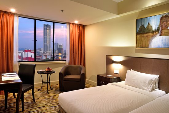 Suasana Kamar Hotel Royal Penang