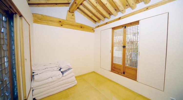 Suasana kamar via booking