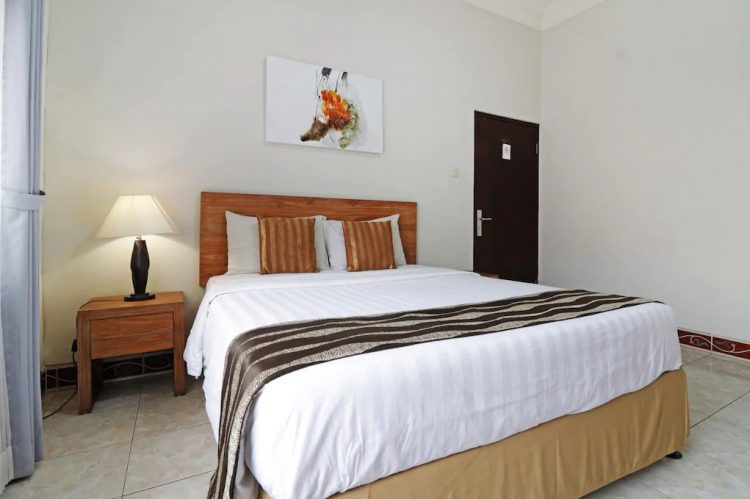 Suite Mini - Ranjang, 1. Mari Mulai dari Sayana Bed &amp; Breakfast, Oase Homey di Tengah Keramaian Bandung , 2. Sisco Bed and Breakfast, “Rumah Kedua” yang Nggak Jauh dari Beberapa Kampus Populer di Bandung, 3. Untuk Akomodasi Hemat di Sekitar Sukajadi, Magnolia Bed &amp; Breakfast Siap Menjamu Kalian dengan Keramahan ala Rumah Sendiri, 4. Rasakan Serunya Punya “Rumah Sendiri” di Kawasan Dago Atas dengan Menginap di Rumah Kiboku Bed &amp; Breakfast, 5. Sedangkan Jika Ingin Merasakan “Punya Rumah Sendiri” di Sekitar Lembang, Rose Chamber Bed &amp; Breakfast Layak Untuk Dijamahi, 6.Summerbird Bed and Brasserie, B&amp;B Konsep Baru yang Keren dan Instagramable Banget! 