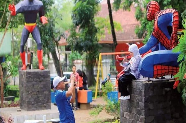 Taman Superhero, 1. Edukasi Taman Lalu Lintas Ade Irma Suryani, 2. Edukasi Taman Superhero, 3. Edukasi Kebun Binatang Bandung, 4. Edukasi Phantasia Barbie Gallery, 5. Wisata Padepokan Dayang Sumbi, 6. Wisata Kampung Gajah, 7. Edukasi Jendela Alam, 8. Edukasi Saung Angklung Udjo, 9. Edukasi Bandung Science Center, 10. Edukasi Crayon’s Craf & Co, 11. Taman Kupu Cihanjuang, 12. Karang Setra Waterpark, 13. Taman Bermain MIM, 14. Trans Studio, 15. Kebun Strawberry Ciwidey, 16. Miss Bee Providore, 17. Gang Sereh, 18. Maya Hirai School of Origami, 19. SPICE Camp (Spirit Camp Educity), 20. Komunitas Hong, 21. Crayon’s Craft & Co, 22. Rumah Batik Komar, 23. The Farm House, 24. Ciwidey Valley Waterpark Resort, 25. Kampung Batu Malakasari, 26. Bandung Carnival Land, 27. Ranca Upas, Ciwidey, 28. Kampung Dago Pojok, 29. Dusun Bambu Family Leisure Park, 30. Park Hopping, 31. De’Ranch, 32. Dago Dream Park, 33. Fairy Garden (Fairy Garden By The Lodge), 34. Lembang Park & Zoo, 35. Sudut Pandang Bandung, 36. Terminal Wisata Grafika Cikole
