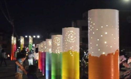Taman Veteran, 1. Mari Mulai dari Taman Khusus bagi Kalian yang Masih Single, yaitu Taman Jomblo, 2. Tak Seperti Namanya, Taman Lansia ini Tak Hanya Keren Bagi para Senior, Tapi Untuk Siapa Saja, 3. Suka Dengan Fotografi dan Segala Pernak-perniknya? Taman Fotografi Ini Jadi Taman yang Tepat untuk Kalian Semua!, 4. Bagi yang Ingin Menikmati Suasana Taman Sambil Ngeceng, Taman Musik Centrum inilah Tempatnya, 5. Suka Sepakbola? Kunjungi Taman Persib yang Ada di Jalan Supratman, Bandung, 6. Mencari Romantisme Sambil Nonton Film? Jelas Bisa, Karena di Bandung Kini Ada Taman Film, 7. Taman Identik Dengan Bunga, dan Taman Pustaka Bunga Ini Salah Satu yang Paling Keren di Bandung, 8. Merasa Jago Main Skateboard, Atau Sekedar Ingin Belajar dari Ahlinya? Mainlah ke Taman Skateboard, 9. Mungkin Inilah Taman Paling Aman di Bandung, karena Banyak Superhero Nongkrong di Taman Superhero, 10. Taman Balaikota Memang Nggak Pernah Mati Gaya, Apalagi Karena Sekarang Disana Ada Gembok Cinta, 11. Beberapa Bangunan Kuno di Kota Bandung Bisa Kalian Nikmati di Sekitar Taman Vanda, 12. Nggak Hanya Manusia yang Doyan Hangout, Tapi Hewan Juga. Karena Itulah di Bandung Ada Pet Park, 13. Bikin badanmu berotot sambil hangout di Taman Fitness, 14. Lapangan Rumput Sintetis Bukan Hanya Monopoli Lapangan Sepakbola, karena Taman Alun-Alun Bandung Juga Punya. Bahkan Lebih Luas dan Lebih Keren!, 15. Kiara Artha Park, 16. Taman Lalu Lintas Ade Irma Suryani Nasution, 17. Teras Cikapundung, 18. Peta Park, 19. Taman Sejarah Bandung, 20. Taman Cibeunying, 21. Alun-Alun Cicendo, 22. Alun-alun Ujung Berung, 23. Tegallega Lampion Park, 24. Taman Labirin, 25. Taman Gesit, 26. Taman Veteran, 27. Taman Badak, 28. Taman Dewi Sartika, 29. Taman Asia Afrika Bandung