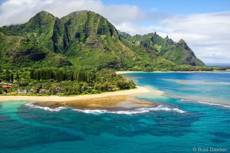 Tunnels (Makua) Beach, Pantai di Hawaii, the Big Island, Pantai di Pulau Maui, the Valley Isle, Pantai di Pulau Oahu, the Gathering Island, Pantai di Pulau Kauai, the Garden Isle, Pantai di Pulau Lanai, the Pineapple Isle