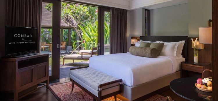 Vila Conrad dengan Kasur King dan Kolam Renang - Kamar Tidur, 1. Mulia Resort Nusa Dua, Hotel Mewah dengan Dua Kapel Romantis di Tepi Pantai Nusa Dua, 2. Selebrity Hong Kong, Sharon Chan dan Pasangannya, Memilih Conrad Bali Sebagai Venue Wedding dan Bulan Madu Mereka , 3. Villa Bayuh Sabbha, Pernah Menjadi Saksi Janji Suci Antara Tamara Bleszynski dan Mike Lewis, 4. Mari Beralih ke Ayana Spa &amp; Resort Bali, Tempat Franda dan Samuel Zylgwyn Mengikat Janji, 5. Dan Tentu Saja Jangan Lupakan Alila Villas Soori, Tempatnya Raffi Ahmad dan Nagita Slavina Menggelar Private Party di Bali