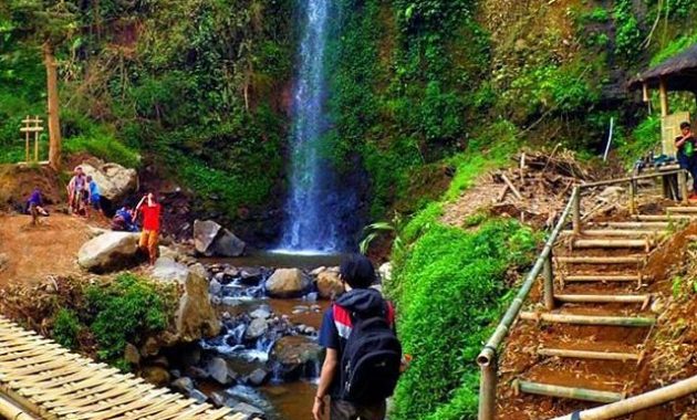 Wisata Alam Curug Delimas via Bakpiamutiarajogja, 1. Air Terjun Sekar Langit, 2. Curug Silawe, 3. Air Terjun Sikencling, 4. Air Terjun Grenjengan Kembar, 5. Air Terjun Goa Slandak, 6. Air Terjun Sumuran, 7. Air Terjun Kedung Kayang, 8. Curug Gleyor, 9. Grojogan Kapuhan, 10. Air Terjun Ngesong, 11. Curug Watu Ploso, 12. Curug Lawang Kori, 13. Curug Sigetik, 14. Curug Bujet, 15. Air Terjun Sigong, 16. Kedung Sembrani, 17. Wisata Alam Curug Delimas, 18. Curug Lawe, 19. Curug Winong