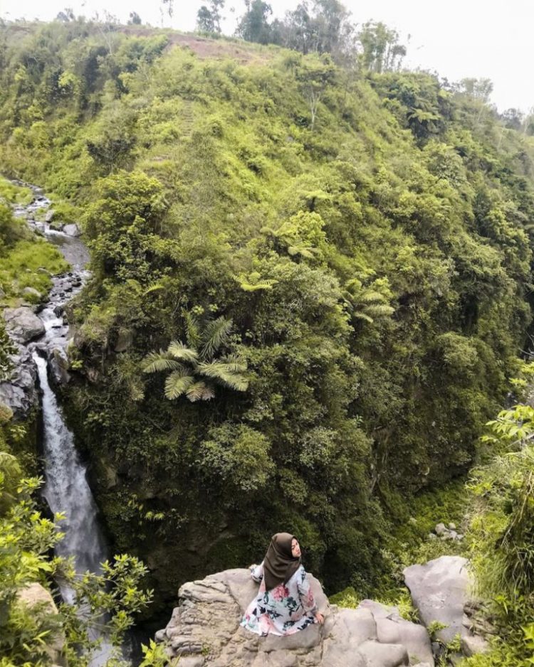 air terjun Kedung Kayang via IG @nitaesd, 1. Air Terjun Sekar Langit, 2. Curug Silawe, 3. Air Terjun Sikencling, 4. Air Terjun Grenjengan Kembar, 5. Air Terjun Goa Slandak, 6. Air Terjun Sumuran, 7. Air Terjun Kedung Kayang, 8. Curug Gleyor, 9. Grojogan Kapuhan, 10. Air Terjun Ngesong, 11. Curug Watu Ploso, 12. Curug Lawang Kori, 13. Curug Sigetik, 14. Curug Bujet, 15. Air Terjun Sigong, 16. Kedung Sembrani, 17. Wisata Alam Curug Delimas, 18. Curug Lawe, 19. Curug Winong