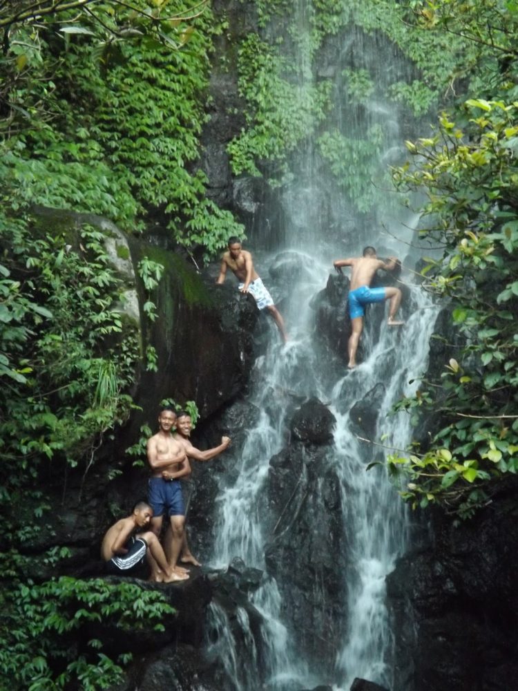 curug kalibaya via Jejaktravelerspm.blogspotcom - 10 Air Terjun di Brebes Terbaru & Terhits, Lokasi, Tiket, Fasilitas dll, 1. Curug Putri, 2. Air Terjun Ranto Canyon, 3. Curug Awu, 4. Curug Cipicung, 5. Curug Cantel, 6. Curug Panyusuhan, 7. Curug Rambukasang, 8. Curug Tonjong, 9. Curug Kalibaya, 10. Curug Kaliguci