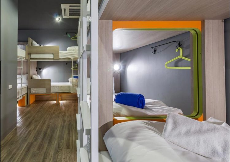 Asrama Campuran 6 Ranjang iSanook Hostel