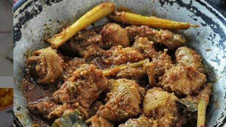 Bebek Palekko via Suara, 1. Coto Makassar, 2. Sop Saudara, 3. Pallubasa, 4. Pallumara, 5. Konro Makassar, 6. Juku Pallu Ce’la, 7. Konro Bakar, 8. Sop Ubi, 9. Songkolo Bagadang, 10. Burasa, 11. Bebek Palekko, 12. Kapurung, 13. Mie Titi, 14. Barongko, 15. Pisang Epe, 16. Es Palu Butung, 17. Gogoso, 18. Sarabba, 19. Ikan Bakar Parape, Termasuk Makanan Khas Makassar, 20. Es Pisang Ijo, Makanan Khas Makassar yang Populer, 21. Jalangkote, 22. Sikaporo, 23. Kue Apang, Kue Tradisional Khas Makassar, 24. Pallu Kacci, 25. Nasi Kuning Riburane, 26. Roko-Roko Unti dan Cangkuning, 27. Putu Cangkiri, 28. Baje, 29. Kue Dange, 30. Buroncong, 31. Cucuru Bayao