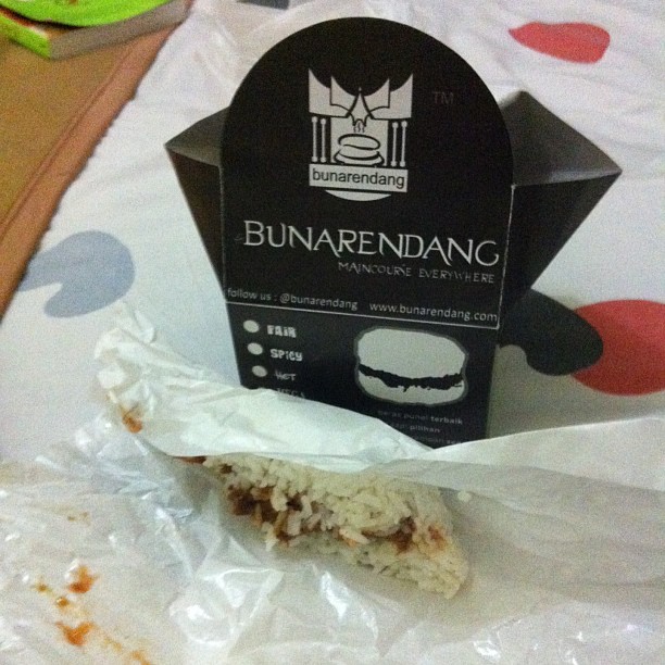 Bunarendang - Oleh-oleh khas Surabaya, 1. Almond Crispy Cheese, Oleh-oleh khas Surabaya, 2. Spikoe, 3. Belinjo Udang (Blidang), Khas Surabaya, 4. Keripik Buah Kane-Kane, 5. Pohong Tata, Oleh-oleh Khas Surabaya, 6. Kue Lapis Surabaya, 7. Sambal Bu Rudy Khas Surabaya, 8. Kue Mente, Produk Khas Surabaya, 9. Suoklat, Jajanan Khas Surabaya, 10. Kaos Cak Cuk, Asli Surabaya, 11. Kerupuk Ikan Kenjeran, 12. Kue Bikang Peneleh, 13. Fruit Cake Glory, 14. Sambal Cuk, 15. Abon Sapi Padmosusastro, 16. Bebek Djangkep, 17. Surabaya Snowcake, 18. Rambak Sapi, 19. Oseng Tuna Asap, 20. Kopi Bandrek, Oleh-oleh Khas Surabaya, 21. Bandeng Asap, 22. Siropen Telasih, 23. Krupuk Udang Lobster, 24. GunaGuna Snack, 25. Bunarendang, 26. Jenang dan Sirup Mangrove, 27. Bolu Joeang Surabaya , 28. Dawet Blauran , 29. Baju Batik Surabaya, 30. Sepatu Khas Wedoro, 31. Vallens Cake Surabaya, 32. Bandang Asap