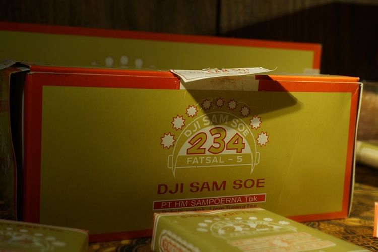 Café Sampoerna via Kompas, Sejarah House of Sampoerna, Lokasi House of Sampoerna, Rute menuju House of Sampoerna, Jam Operasional, Harga Tiket Masuk, Spot di Dalam House of Sampoerna