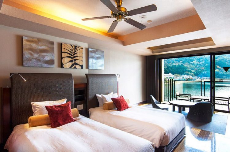Deluxe Japanese Western Style Room via Trip - Hotel Onsen di Jepang