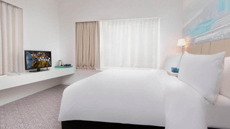 Deluxe Room OZO Wesley Hong Kong