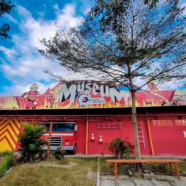 Disaster Room, Lokasi Wisata Taman Hiburan Sindu Kusuma Edupark, Rute Menuju Lokasi Wisata Edupark, Wisata Sindu Kusuma Edupark, Harga Tiket Masuk Sindu Kusuma Edupark, Fasilitas yang Tersedia, Harga Tiket Wahana Sindu Kusuma Edupark, Wahana Seru di Sindu Kusuma Edupark, Tips Berlibur