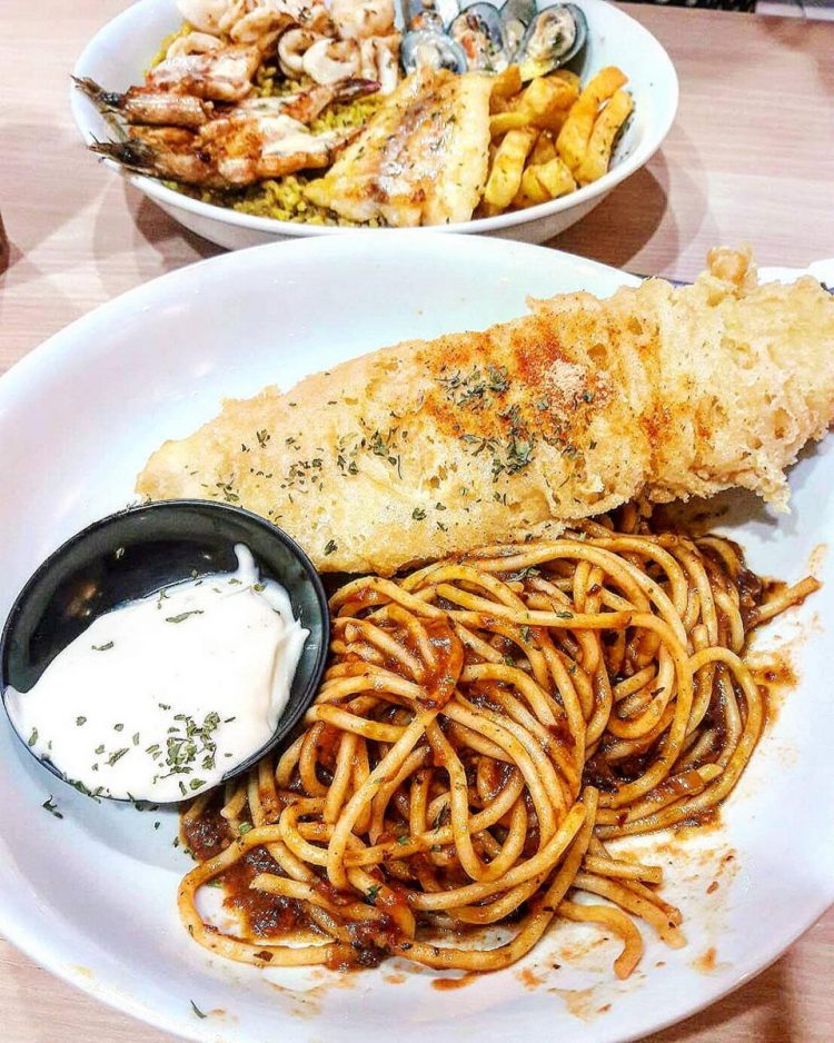 Fish Streat via IG @mystarvingbelly, 1. Bandar Djakarta di Kota Tua, 2. Seribu Rasa, 3. Pesisir Seafood, 4. Pondok Laguna, 5. Layar Seafood, 6. Nelayan Seafood and Restaurant, 7. The Holy Crab, 8. Rumah Makan Sulawesi, 9. Rasane Seafood, 10. Fish Streat, 11. Aroma Sop Seafood, 12. Aroma Sedap, 13. Loobie Lobster, 14. Live Seafood Cabe Ijo, 15. Talaga Sampireun, 16. Kepiting Asap Cendrawasih, 17. Santai Malam 1001, 18. Wiro Sableng 212 Kelapa Gading, 19. Seafood Ayu, 20. Grand Marco Seafood, 21. Bola Seafood Acui, 22. Seafood PLTU Ancol, 23. Seafood 68 Kemanggisan, 24. Dinar Seafood, 25. Karimata Restoran, 26. Santiga Seafood, 27. Sentosa Seafood Market, 28. Jemahdi Seafood di Jl. Pantai Indah Kapuk (Tutup Permanen), 29. Wisata Kuliner Pecenongan