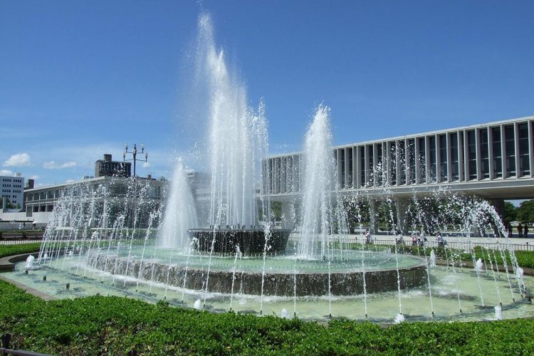 Fountain of Prayer via Hiroshima Navi, Tentang Hiroshima Peace Memorial Park, Apa yang bisa ditemukan di Hiroshima Peace Memorial Park?, Fasilitas di Hiroshima Peace Memorial Park, Akses Menuju Hiroshima Peace Memorial Park