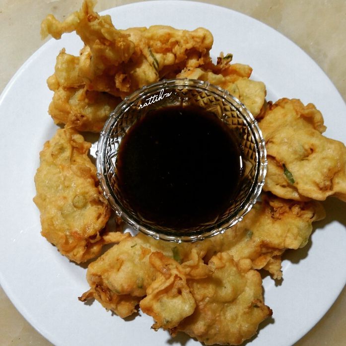 Godo-Godo via IG @rattih_s, 1. Pempek, 2. Tekwan, 3. Laksan, 4. Celimpungan, 5. Burgo, 6. Lakso, 7. Martabak Palembang, 8. Mie Celor, 9. Pindang Ikan, 10. Pindang Tulang, 11. Sate Sapi Cucuk Manis, 12. Bakmi Babi, 13. Es Kacang Merah, 14. Kemplang Palembang, 15. Godo-Godo, 16. Gulo Puan, 17. Roti Koing, 18. Sambal Tempoyak, 19. Model, 20. Malbi, 21. Kue 8 Jam, 22. Otak-otak Kuah Cuko, 23. Lempok, 24. Lenggang, 25. Martabak HAR, 26. Kue Lapis Kojo, 27. Kue Engkak Ketan , 28. Kue Maksuba, 29. Kue Bolu Suri, 30. Kue Gandus, 31. Kue Lumpang, 32. Kue Srikaya, 33. Dadar Jiwo, 34. Sambal Lingkung, 35. Telok Ukan
