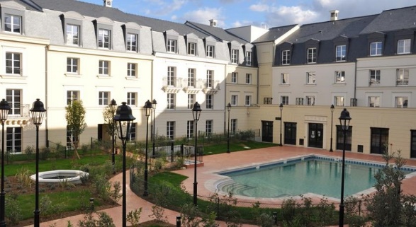 Hipark Residence Serris Val d’Europe, via booking, 1. Kyriad Disneyland Resort Paris, Salah Satu Hotel Partner Disneyland Paris yang Rate-nya Kerap Diobral Abis!, 2. Walau Nggak Sepenuhnya Berbentuk Hotel, Sejours et Affaires Rive Gauche Aparthotel Ini Cukup Layak Untuk Dipertimbangkan, 3. Satu Lagi Hotel Partner Disneyland Paris yang Perlu Dipertimbangkan, yaitu Adagio Marne La Vallée Val d’Europe Aparthotel, 4. Hipark Residence Serris Val d’Europe, Apartemen Keren yang Rate-nya Masih Dibawah 1 Juta, 5. Alternatif Lainnya, Kalian Bisa Melirik Residhome Val d’Europe Yang Juga Ada di Sekitar Disneyland Paris, 6. Walau Nggak Dekat-Dekat Amat dengan Disneyland Paris, Ibis Budget Marne la Vallée Layak Dilirik Karena Rate-nya yang Asyik Banget