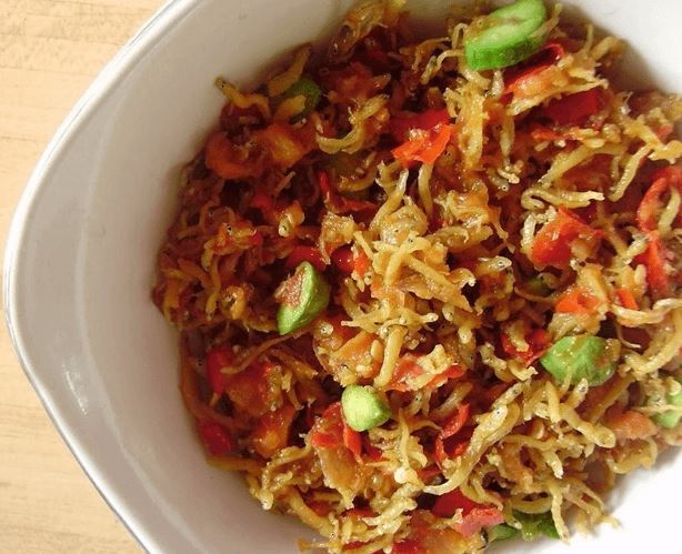 Ikan Teri Medan, 1. Lontong Medan, 2. Mie Gomak, 3. Sate Padang Medan , 4. Mie Aceh Medan, 5. Soto Medan, 6. Bihun Bebek, 7. Bakso Lembu Medan, 8. Es Krim Tip Top, 9. Kari Bihun Tabona, 10. Rujak Kolam Medan, 11. Teh Susu Telur, 12. Kwetiau Ateng, 13. Kolak Durian, 14. Saksang, 15. Babi Panggang Karo, 16. Daun Singkong Tumbuk, 17. Bika Ambon, 18. Durian Medan, 19. Ikan Teri Medan, 20. Lemang Medan , 21. Sate Kerang, 22. Kacang Sihobuk, 23. Kue Ombus-ombus, 24. Kopi Sidikalang, 25. Sirup Markisa