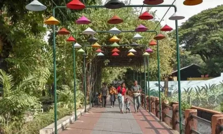 Jalan-jalan di Kebun Binatang Surabaya via Pikiran Rakyat, Sejarah Kebun Binatang Surabaya, Apasih Yang Menarik di Kebun Binatang Surabaya (KBS)?, Cara Menuju Kebun Binatang Surabaya, Jam Operational &amp; Tiket Masuk Ke Kebun Binatang Surabaya, Tips Berwisata di Kebun Binatang Surabaya