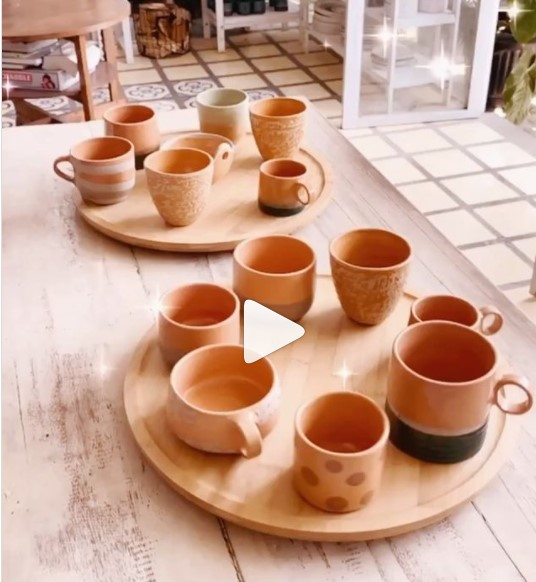 Kaloka Pottery via Ig @KalokaPottery, 1. Bakpia Jogja, 2. Yangko, 3. Geplak, 4. Gudeg Jogja, 5. Coklat Monggo, 6. Salak Pondoh, 7. Tiwul Yu Tum, 8. Jadah Tempe Mbah Carik, 9. Tasuba (Tahu Susu Bakso) Jogja, 10. Belalang Goreng (Walang Goreng), 11. Keripik Belut Jogja, 12. Seafood Olahan Jogja, 13. Peyek Mbok Tumpuk, 14. Batik Jogja, 15. Kerajinan Perak Jogja, 16. Blangkon, 17. Brownies Ubi Ungu, 18. Keripik Tempe Sagu, 19. Jogja Scrummy, 20. Gudeg Kaleng, 21. Gerabah Kasongan, 22. Kaos Dagadu, 23. Kue Mochi, 24. Keripik Welut, 25. Wayang, 26. Kerajinan Kulit, 27. Aksesoris Khas Jogja, 28. Tas Dowa, 29. Bakpia Princess Cake, 30. Wedang Uwuh, 31. Geblek Kulonprogo, 32. Tas Rotan, 33. Kopi Merapi, 1. Naturalan, 2. Kaloka Pottery, 3. Toko Barang Bareng, 4. Dowa Bag And Factory, 6. Mamahke Jogja