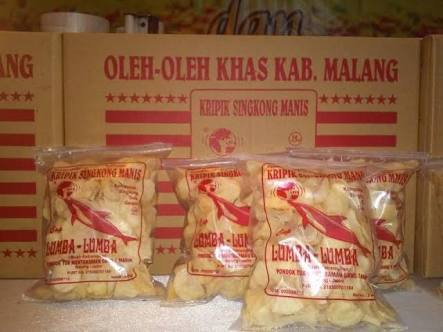 Keripik Singkong Cap Lumba-Lumba via Jatimprovgoid, 1. Apel Malang, 2. Sari apel, 3. Aneka Keripik Buah, 4. Keripik Tempe, 5. Keripik Ceker, 6. Keripik Kentang Macan, 7. Aneka Olahan Telo di Republik Telo, 8. Pia Mangkok, 9. Malang Strudel, 10. Ledre Pisang Bangka, 11. Madu Klanceng, 12. Kaos dan Souvenir Khas Malang, 13. Keramik Dinoyo, 14. Frozen Bakso, 15. Bakpao Sayang, 16. ASIX Cake, 17. Makobu Cake (Tutup Permanen), 18. Queen Apple (Tutup Permanen), 19. Puthu Lanang Celaket, 20. Jenang Apel, 21. Onde-Onde Depot HTS, 22. Carang Mas, 23. Cokelat Tempe, 24. Keripik Singkong Cap Lumba-Lumba, 25. Batik Topeng Malangan, 26. Petis Udang, 27. Onde-Onde Wijen, 28. Putu Lanang, 29. Makaroni Pedas, 30. Kopi Robusta Dampit Malang