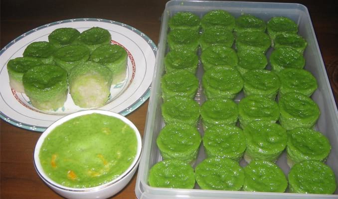 Kue Srikaya, 1. Pempek, 2. Tekwan, 3. Laksan, 4. Celimpungan, 5. Burgo, 6. Lakso, 7. Martabak Palembang, 8. Mie Celor, 9. Pindang Ikan, 10. Pindang Tulang, 11. Sate Sapi Cucuk Manis, 12. Bakmi Babi, 13. Es Kacang Merah, 14. Kemplang Palembang, 15. Godo-Godo, 16. Gulo Puan, 17. Roti Koing, 18. Sambal Tempoyak, 19. Model, 20. Malbi, 21. Kue 8 Jam, 22. Otak-otak Kuah Cuko, 23. Lempok, 24. Lenggang, 25. Martabak HAR, 26. Kue Lapis Kojo, 27. Kue Engkak Ketan , 28. Kue Maksuba, 29. Kue Bolu Suri, 30. Kue Gandus, 31. Kue Lumpang, 32. Kue Srikaya, 33. Dadar Jiwo, 34. Sambal Lingkung, 35. Telok Ukan