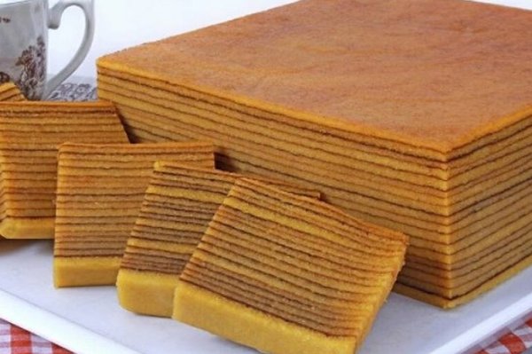 Lapis Legit Medan via Bukalapak, 1. Bika Ambon, 2. Bolu Meranti Medan, 3. Pancake Durian Medan, 4. Durian Ucok, 5. Kain Ulos, 6. Sirup Buah Markisa Khas Medan, 7. Teri Medan, 8. Kopi Sidikalang Medan, 9. Kacang Sihobuk, 10. Manisan Jambu, 11. Medan Napoleon, 12. Risol Spesial Gogo, 13. Pia Tamiang, 14. Tempe Medan, 15. Ikan Sale Medan, 16. Lemang, 17. Roti Ganda Medan, 18. Kaos Medan, 19. Batik Medan, 20. Sate Kerang Rahmat Toha, 21. Dolung-dolung Parapat, 22. Bolu Toba, 23. Rujak Brayan Khas Medan, 24. Popia Yoserizal Khas Medan, 25. Lapis Legit Medan