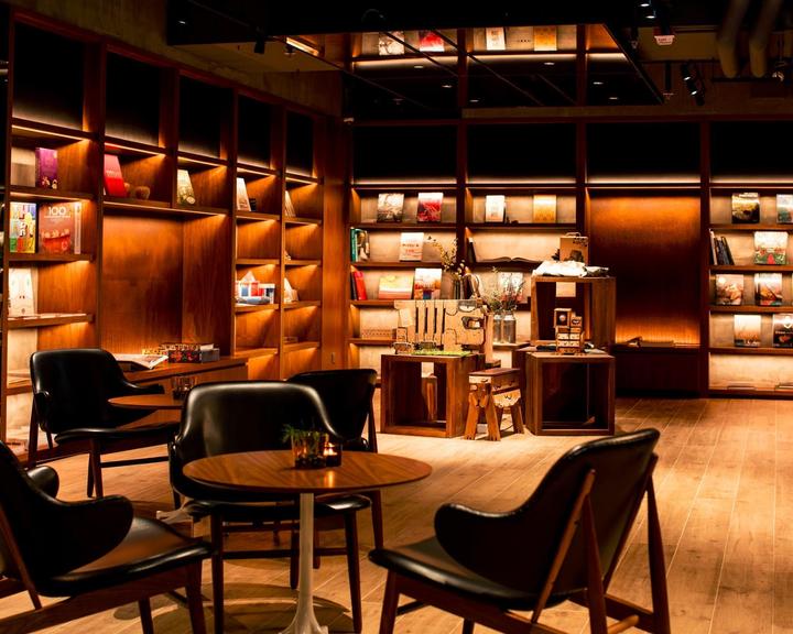Lounge Hotel Stage Hong Kong via Kayak